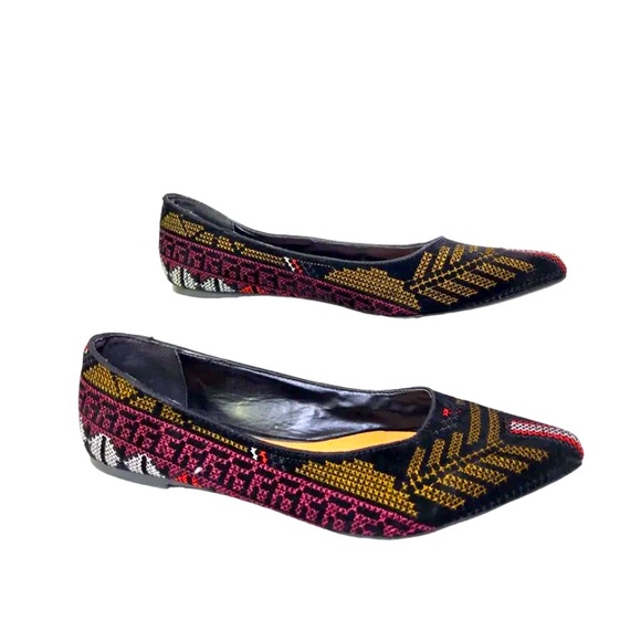 Rampage Shoes - Rampage FLATS Size 9.5 slip on flats embroidered pointy toe multicolor Aztec